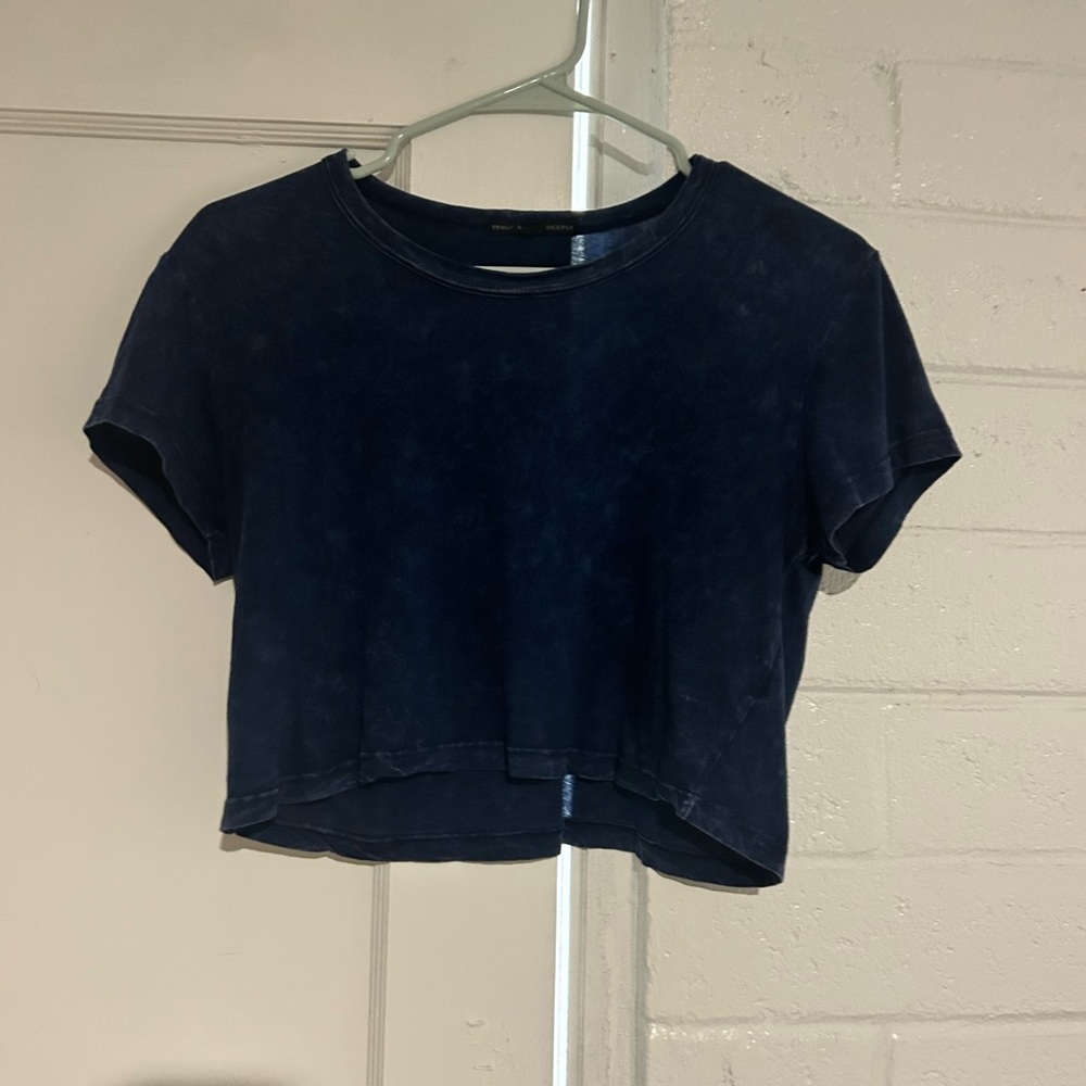 Navy Cropped Tee - Picture 2 of 2